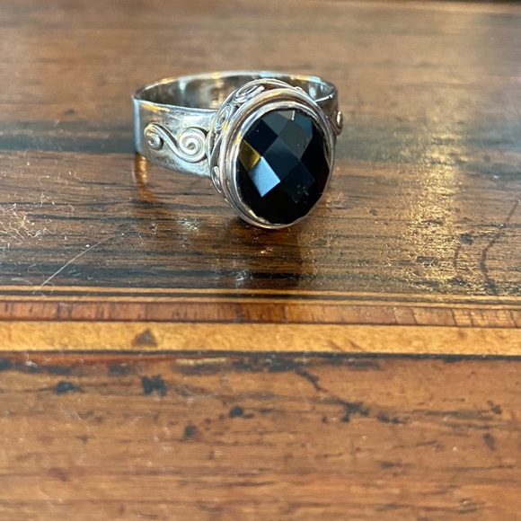 Sterling Silver Ring - Picture 4 of 7